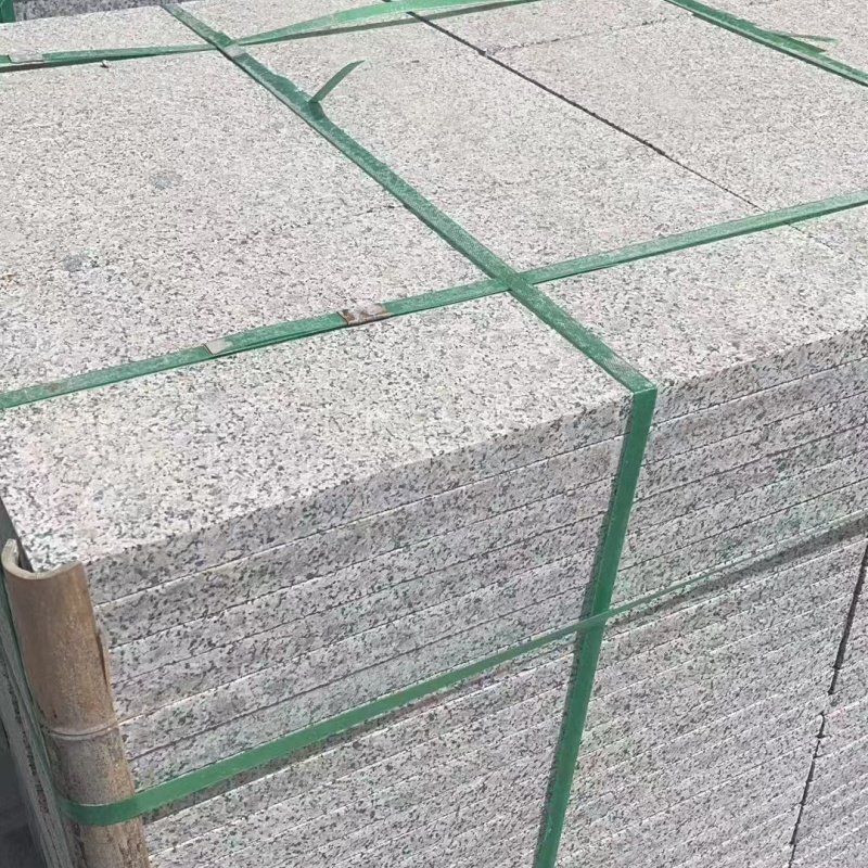 云南芝麻白地铺石石材厂家